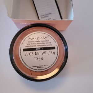 Mary Kay Mineral Powder Foundation BEIGE 1.5 Discontinued .28 OZ New